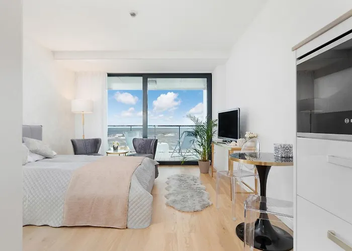 Seaside Park Private Aurora 502 アパート *